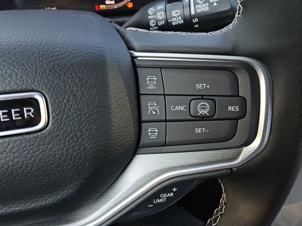 New 2026 Jeep Grand Wagoneer L Limited AWD/4WD image 26