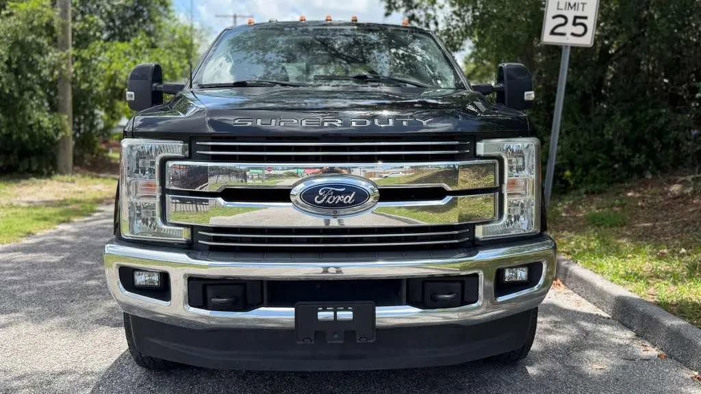 Used 2017 Ford F350 Lariat w/ Lariat Ultimate Package AWD/4WD image 5