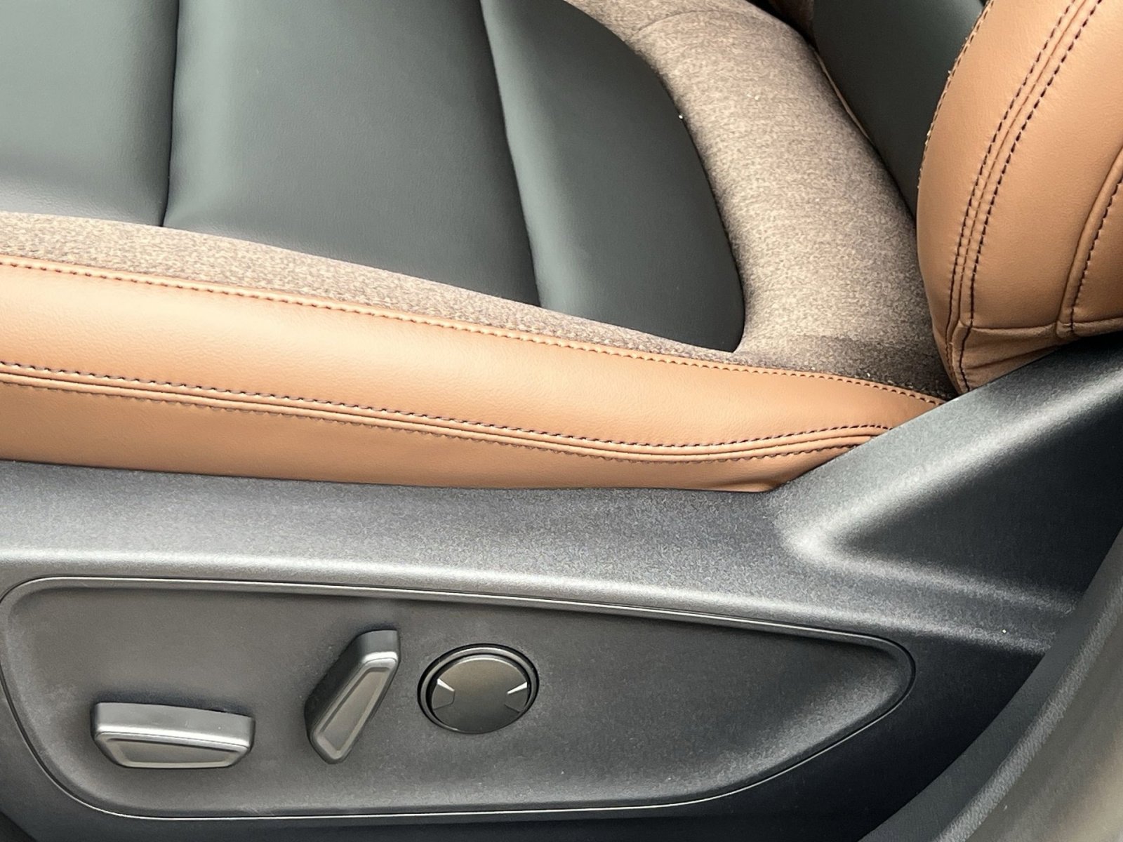 New 2025 Ford Bronco Sport Outer Banks w/ Outer Banks Tech Package+ image 14