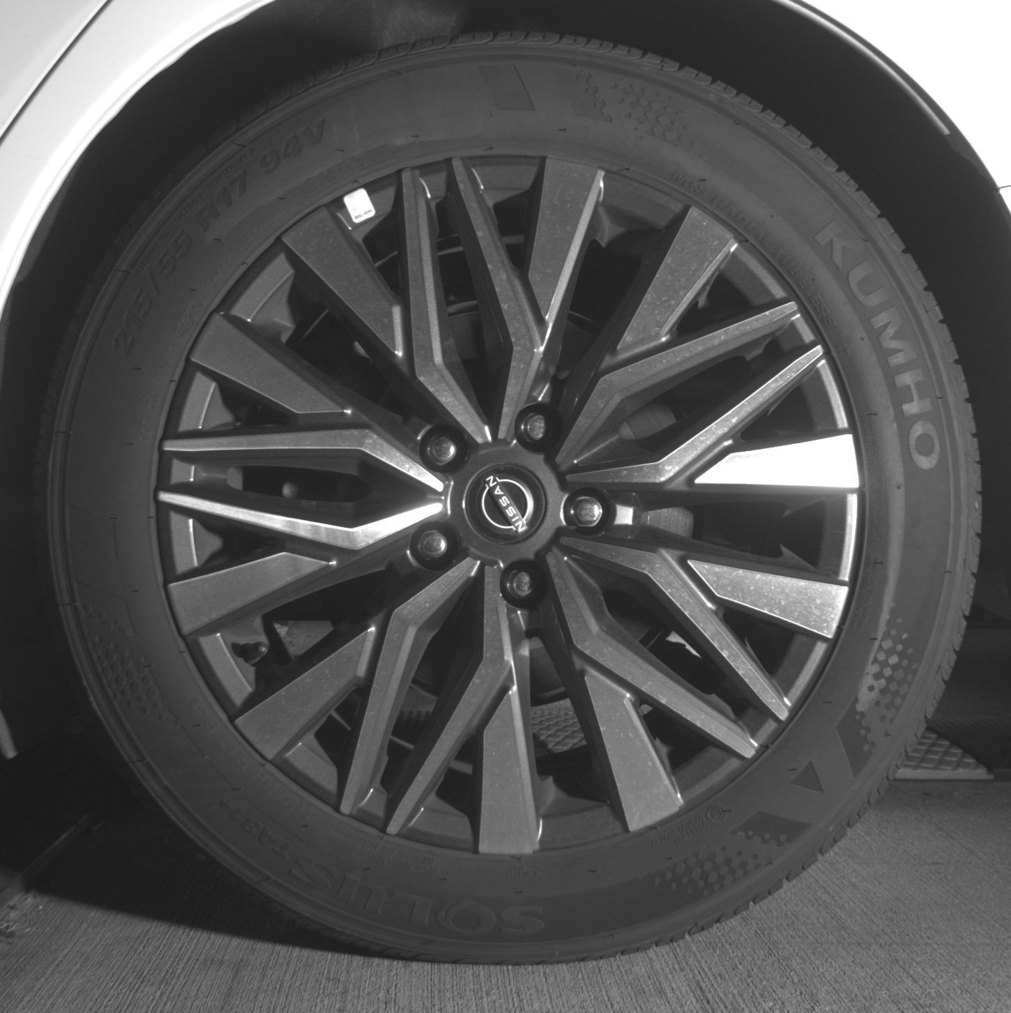 Used 2025 Nissan Altima 2.5 SV FWD image 14