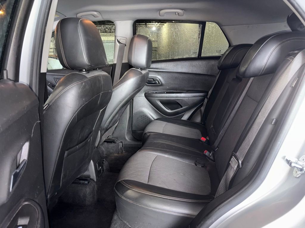 Used 2019 Chevrolet Trax LT w/ LT Convenience Package image 32