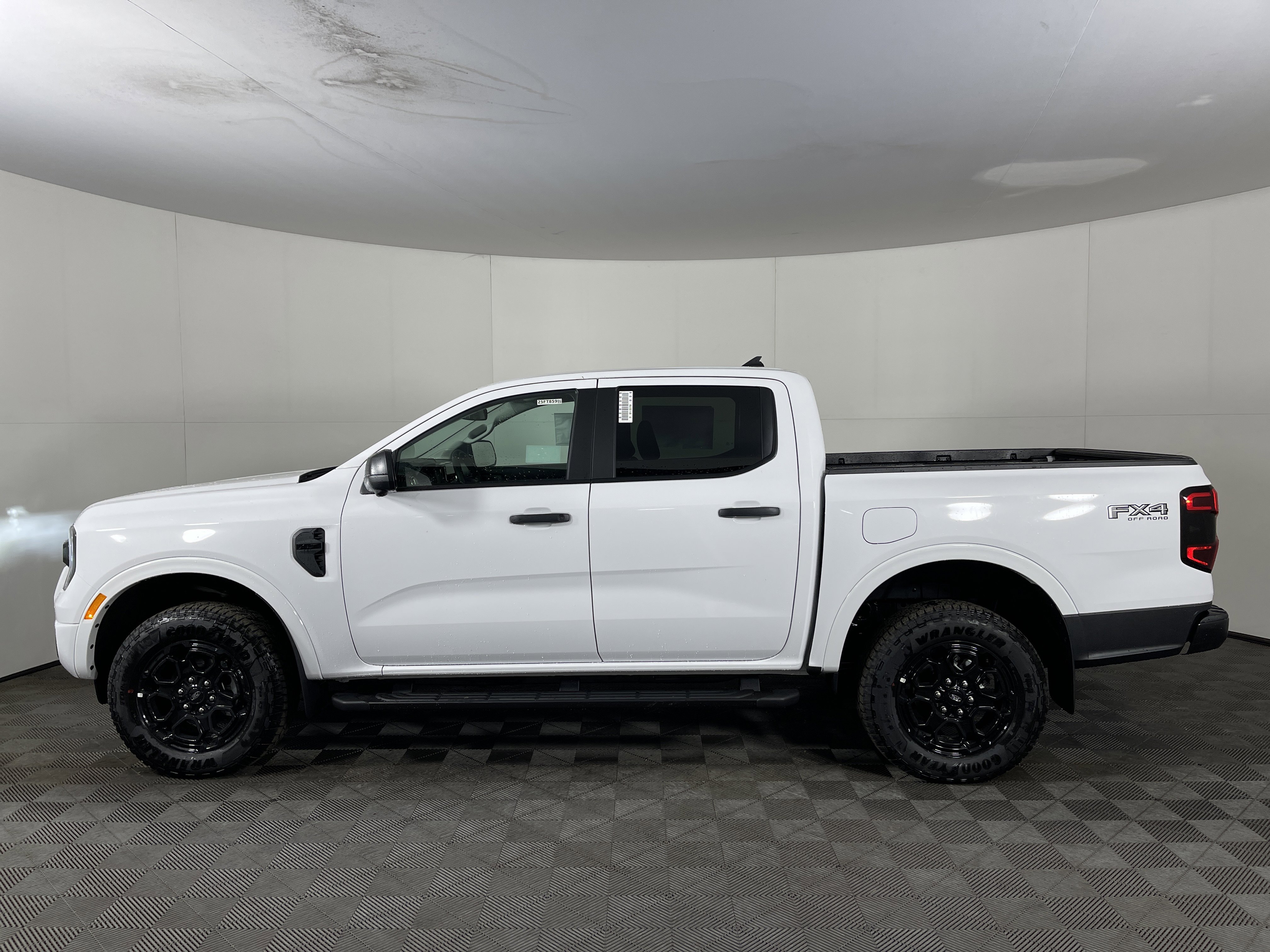 New 2025 Ford Ranger XLT image 3