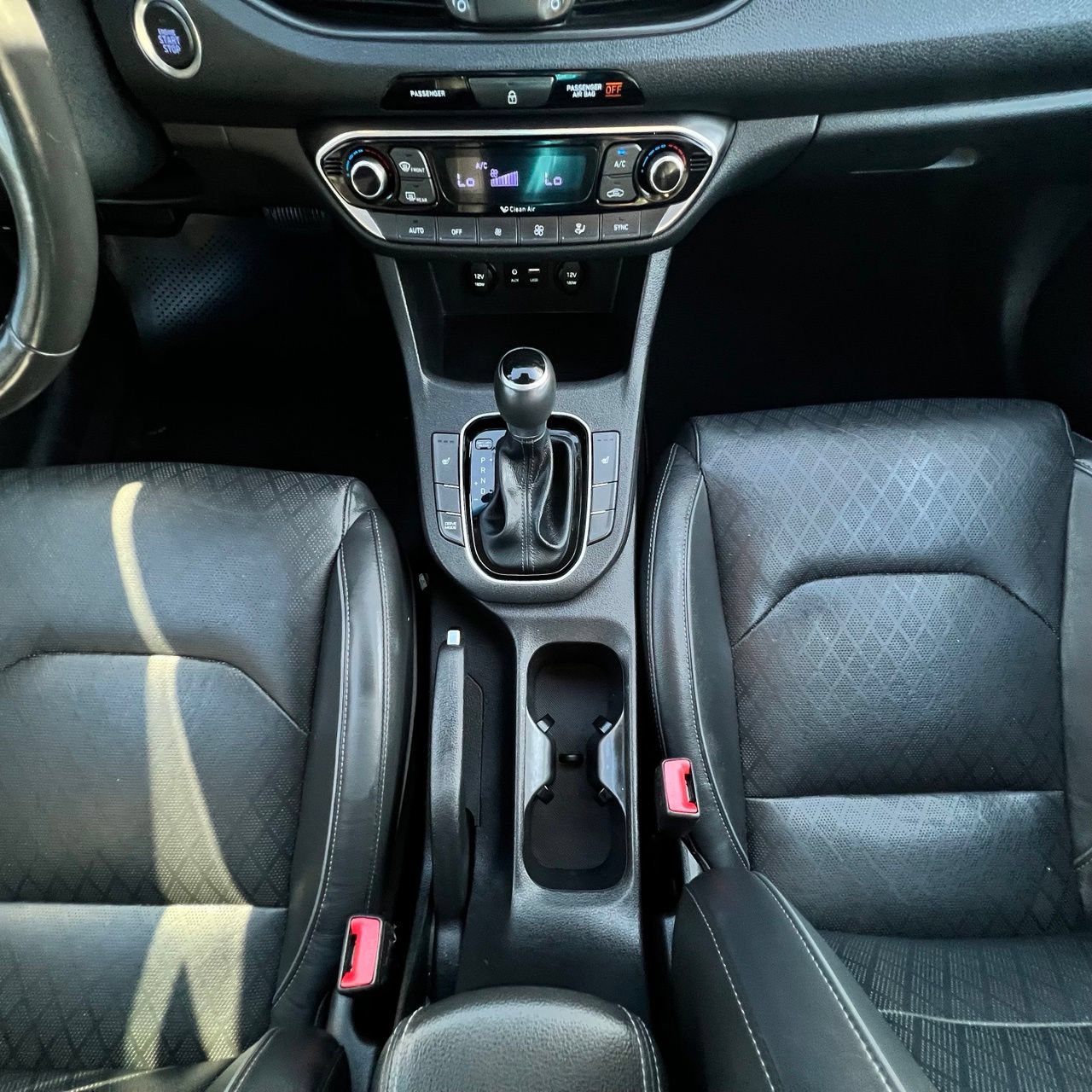 Used 2020 Hyundai Elantra GT w/ Style Package 02 FWD image 19