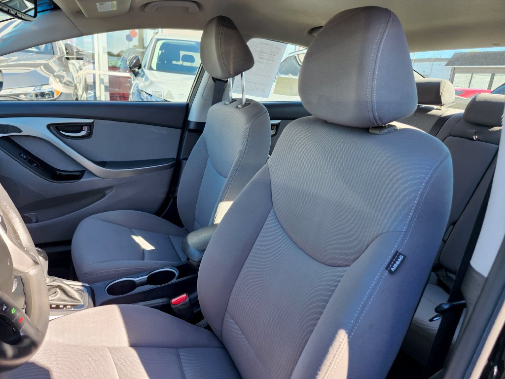 Used 2014 Hyundai Elantra SE w/ Option Group 02 FWD image 8
