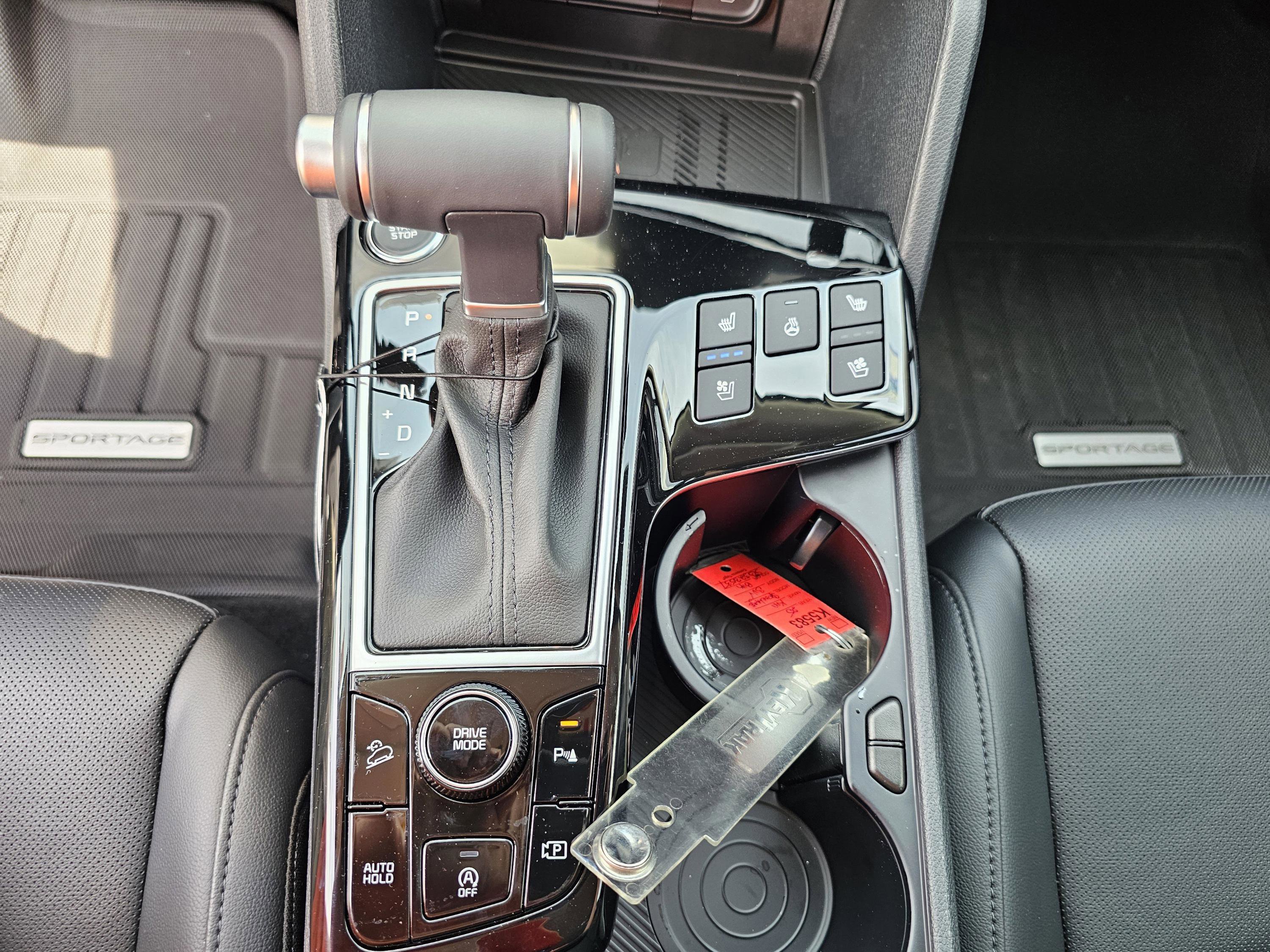 Used 2025 Kia Sportage SX image 20