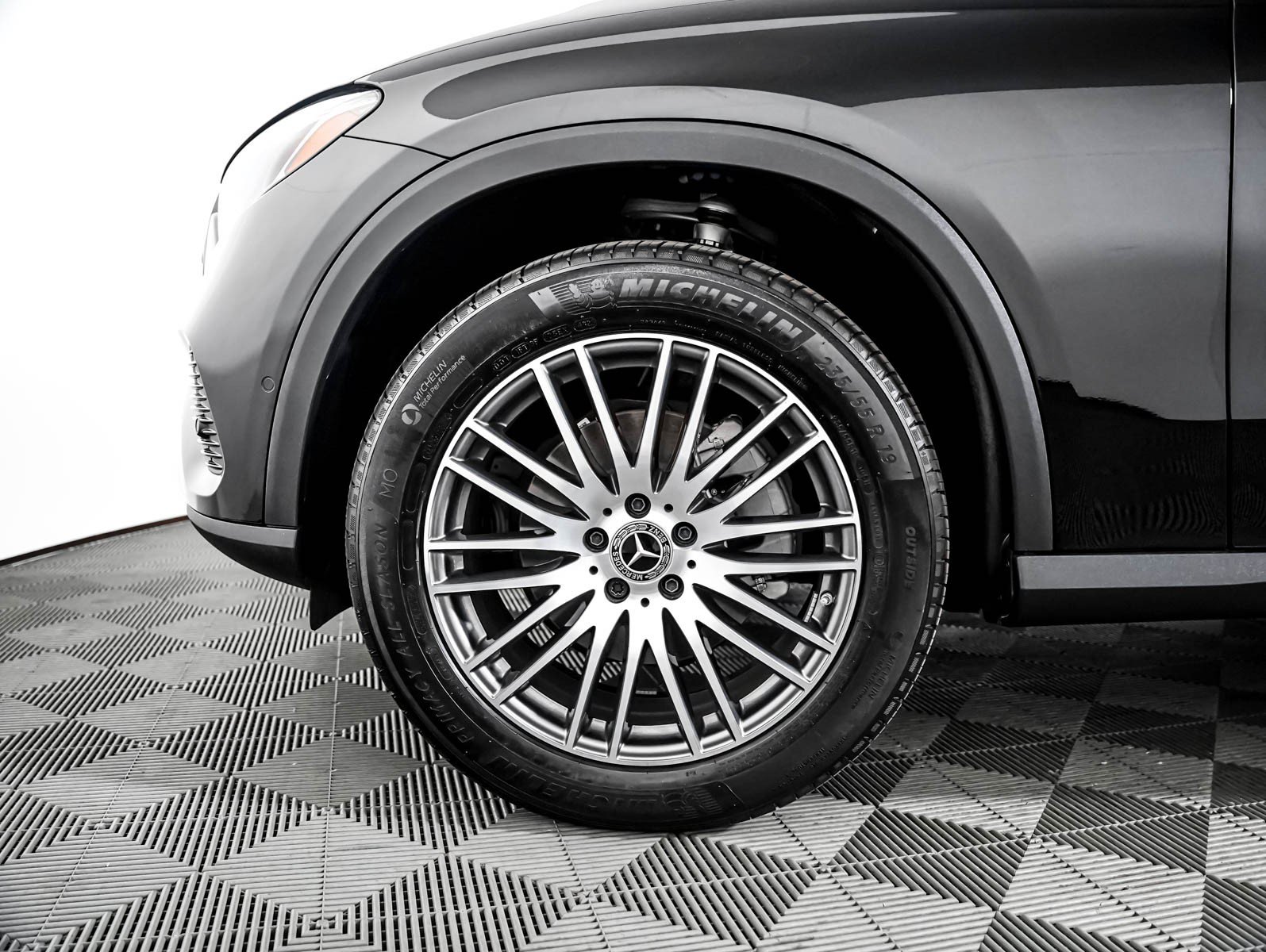 Certified 2026 Mercedes-Benz GLC 300 image 4