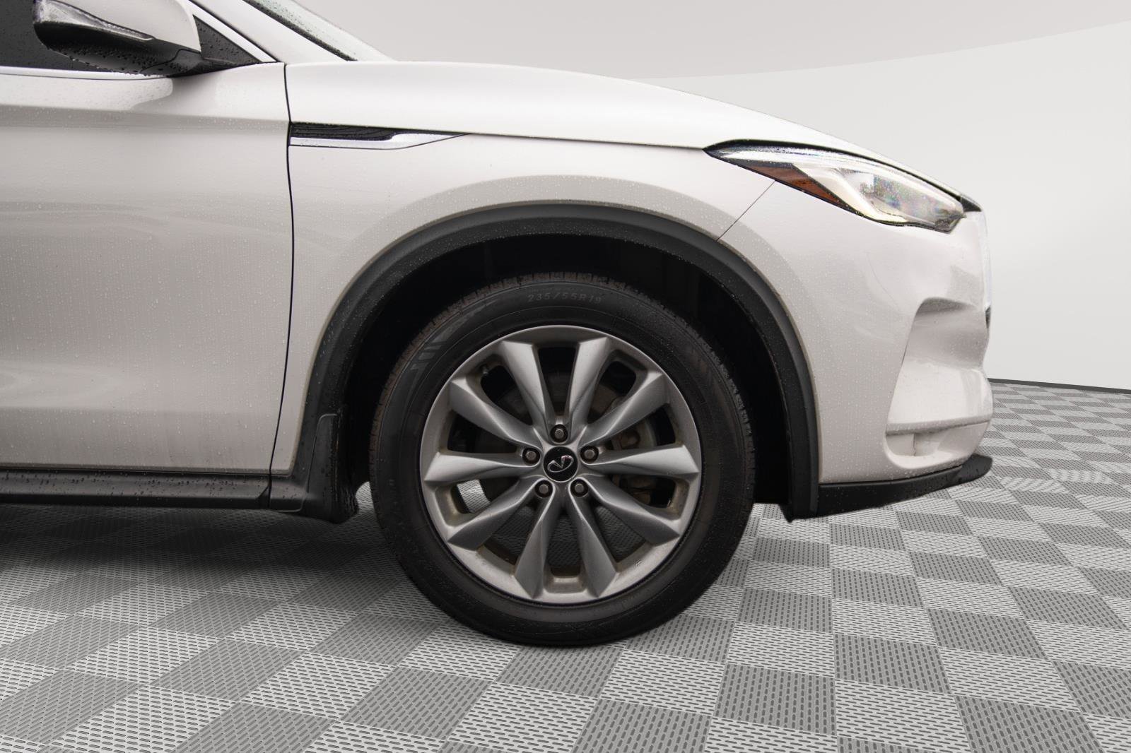 Used 2020 INFINITI QX50 Luxe w/ Cargo Package AWD/4WD image 26