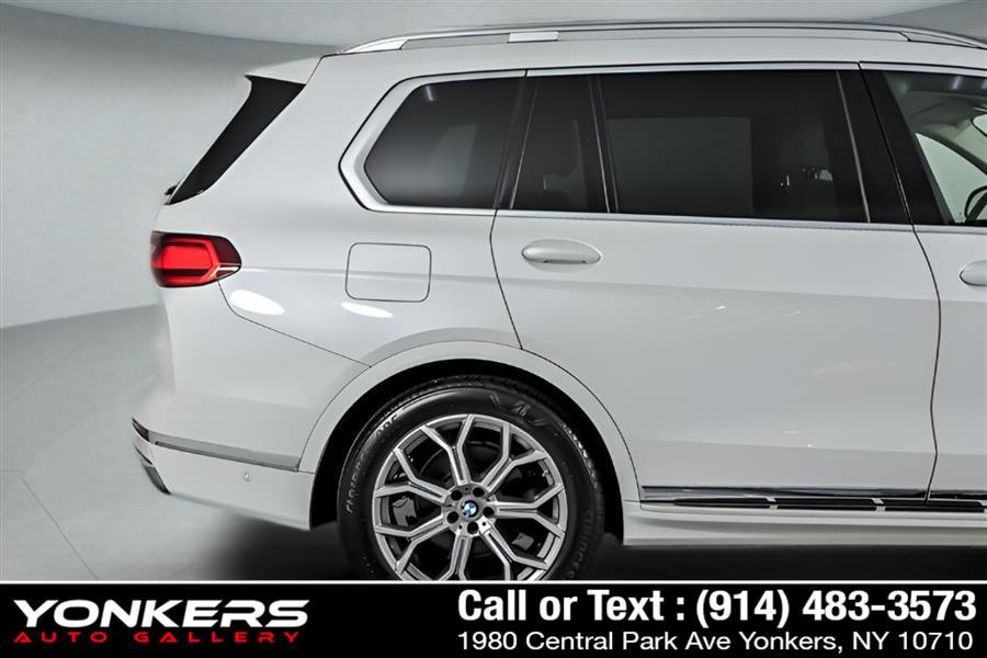 Used 2022 BMW X7 xDrive40i w/ Executive Package image 95