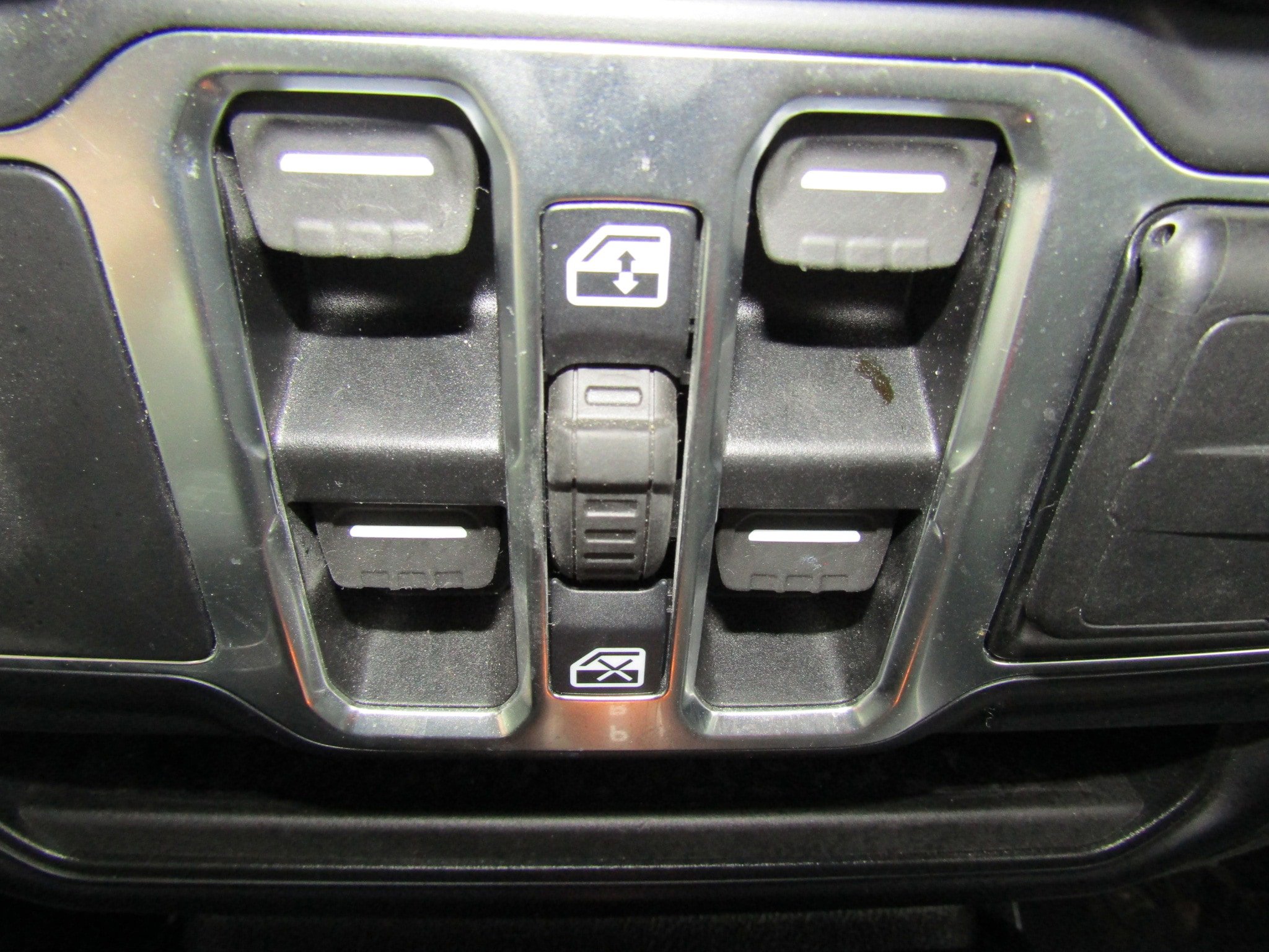 Used 2020 Jeep Wrangler Unlimited Sport S AWD/4WD image 28