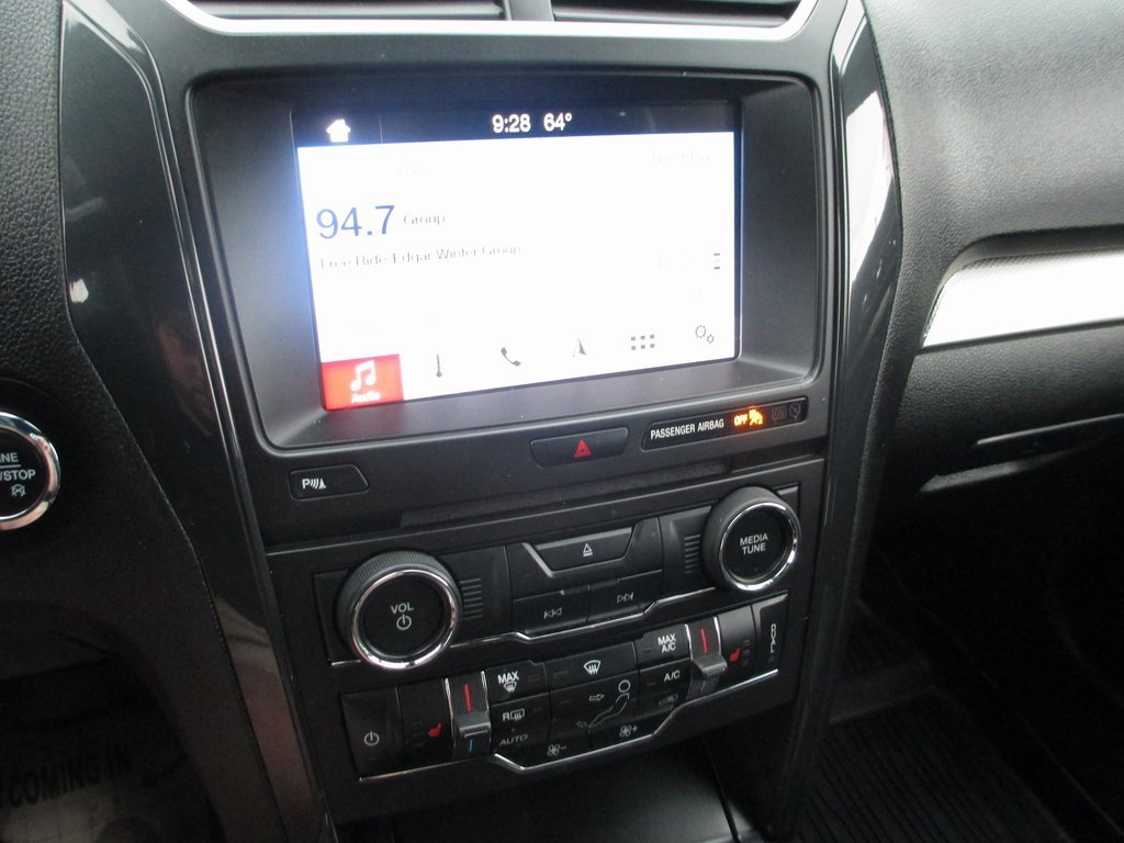 Used 2018 Ford Explorer XLT w/ Equipment Group 202A image 25