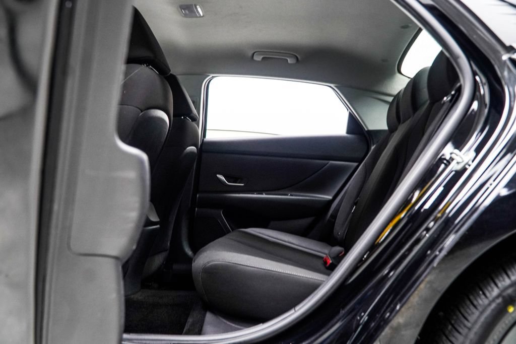 Used 2022 Hyundai Elantra SEL w/ Cargo Package FWD image 38