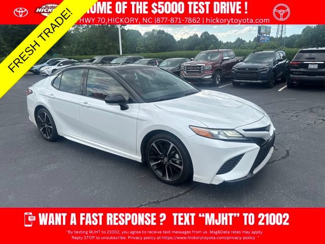 Used 2018 Toyota Camry XSE FWD image 1