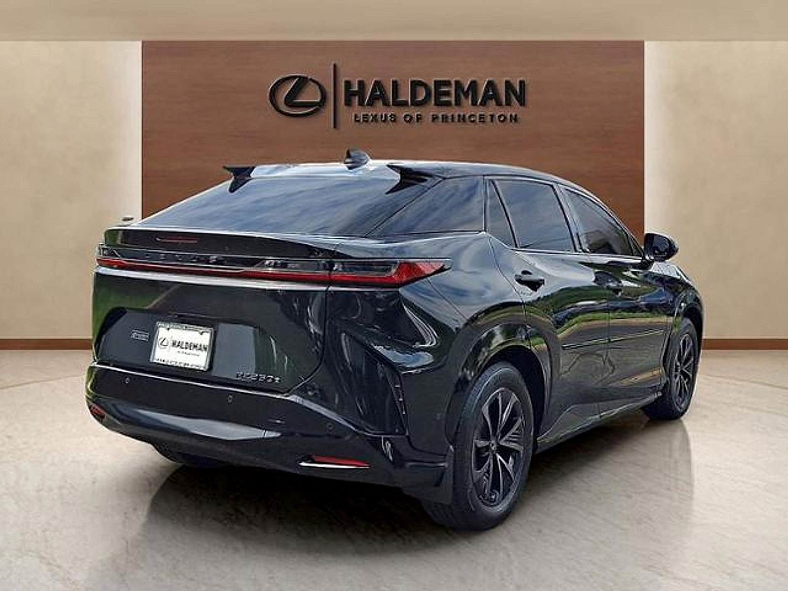 Used 2026 Lexus RZ 350e 2WD w/ Technology Package image 6