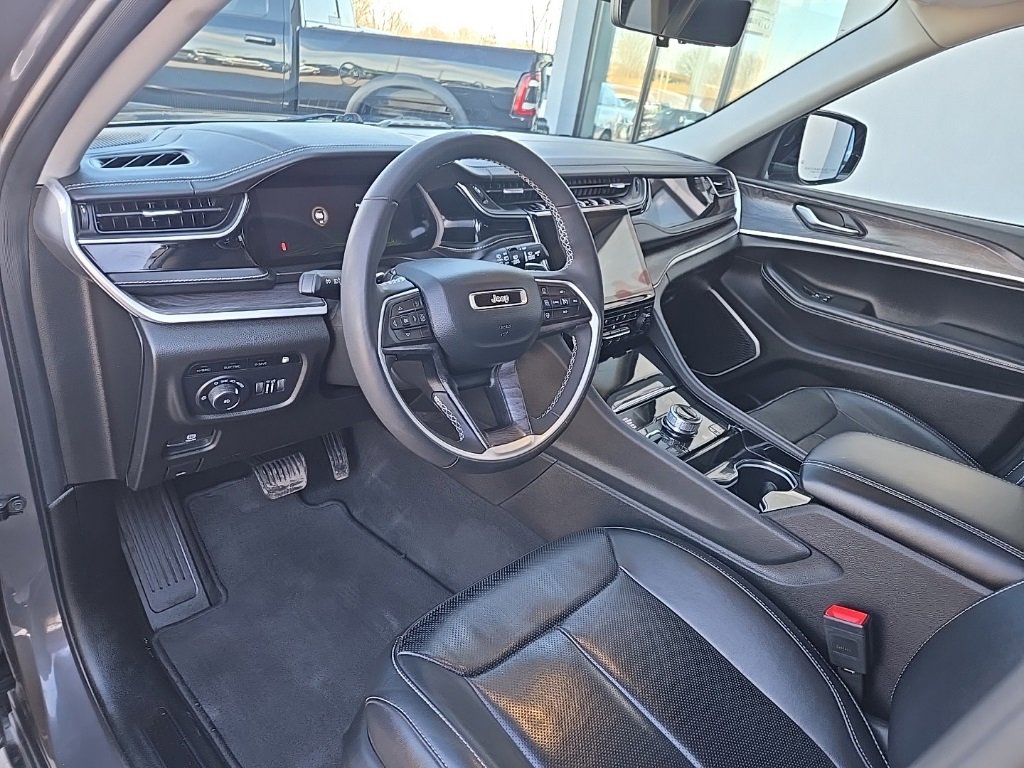 Used 2022 Jeep Grand Cherokee Limited 4xe w/ Luxury Tech Group II image 36