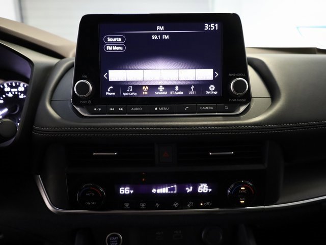 Used 2023 Nissan Rogue SV image 26