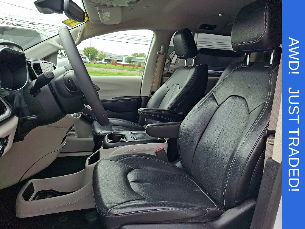 Used 2022 Chrysler Pacifica Touring-L AWD/4WD image 14