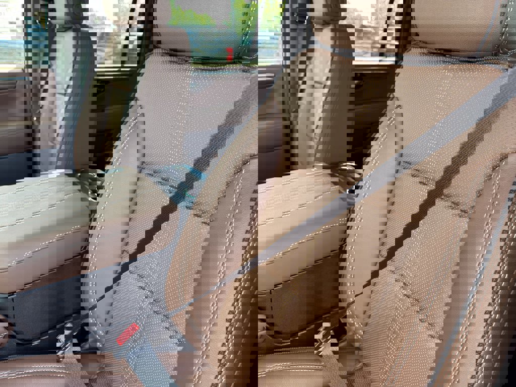 New 2026 Chevrolet Suburban High Country image 15