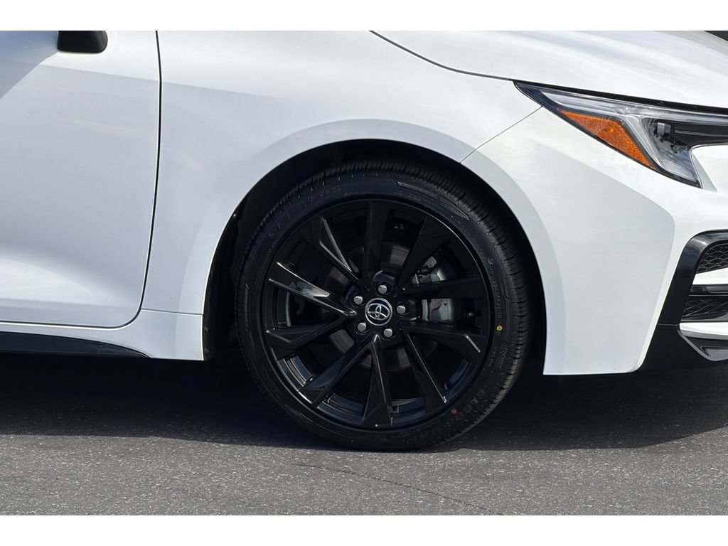 Certified 2025 Toyota Corolla SE w/ SE Premium Package FWD image 30