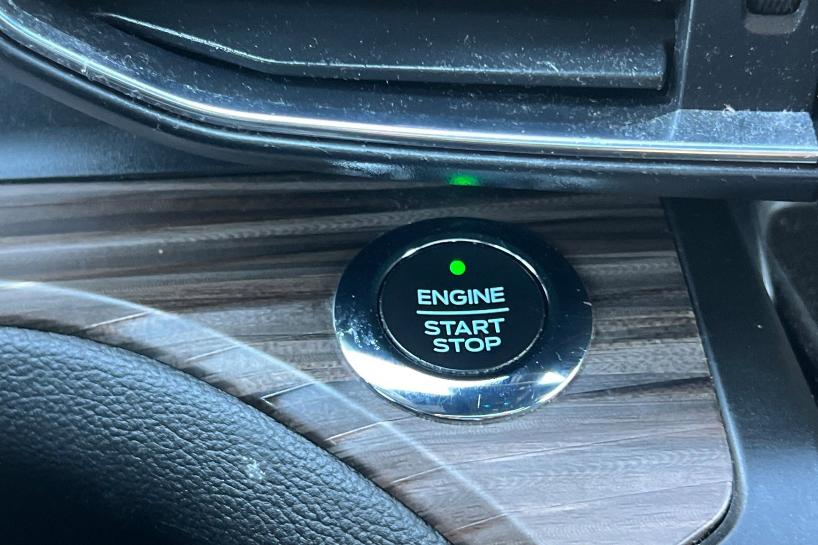 Used 2020 Ford Explorer Limited image 35