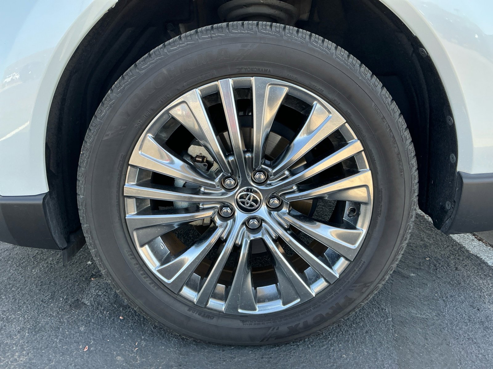 Certified 2023 Toyota Venza Limited AWD/4WD image 23