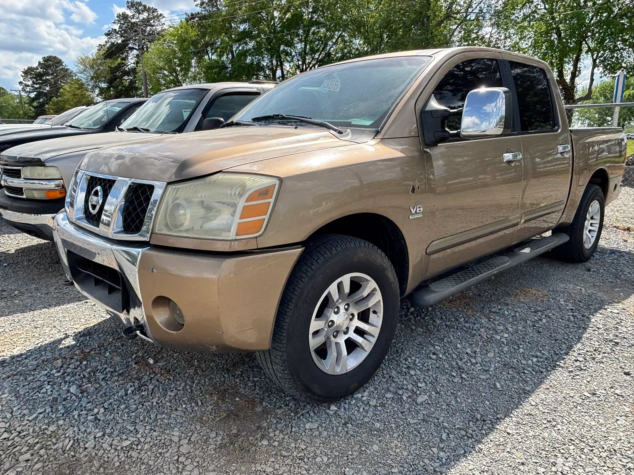 Used 2004 Nissan Titan LE w/ (Tow) Big Tow Pkg AWD/4WD image 3