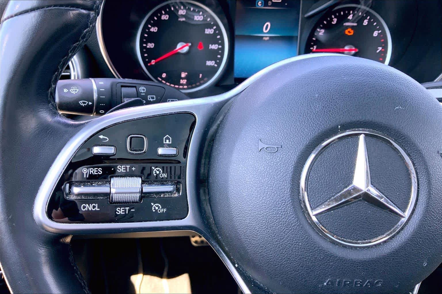 Used 2022 Mercedes-Benz GLC 300 4MATIC image 24