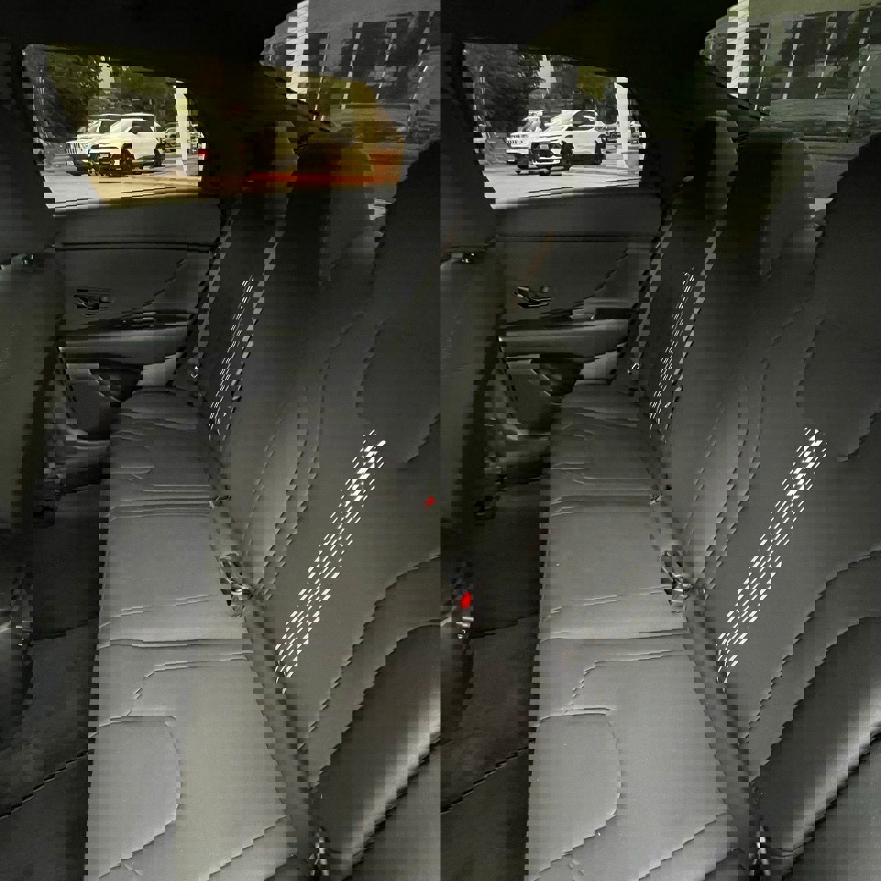 Used 2025 Hyundai Elantra Sport image 23