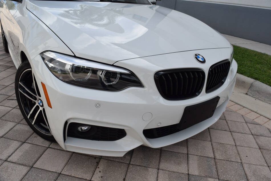Used 2021 BMW 230i xDrive Convertible AWD/4WD image 9