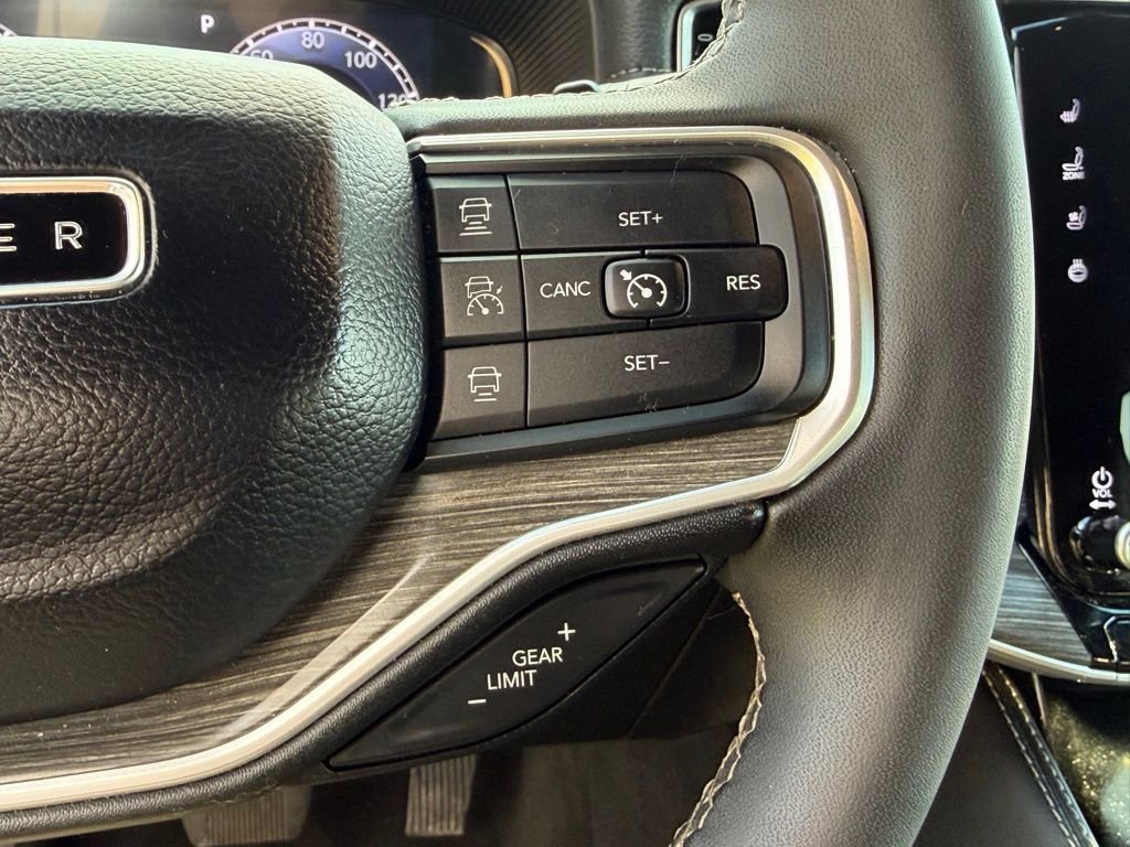 Certified 2024 Jeep Wagoneer Series II image 22