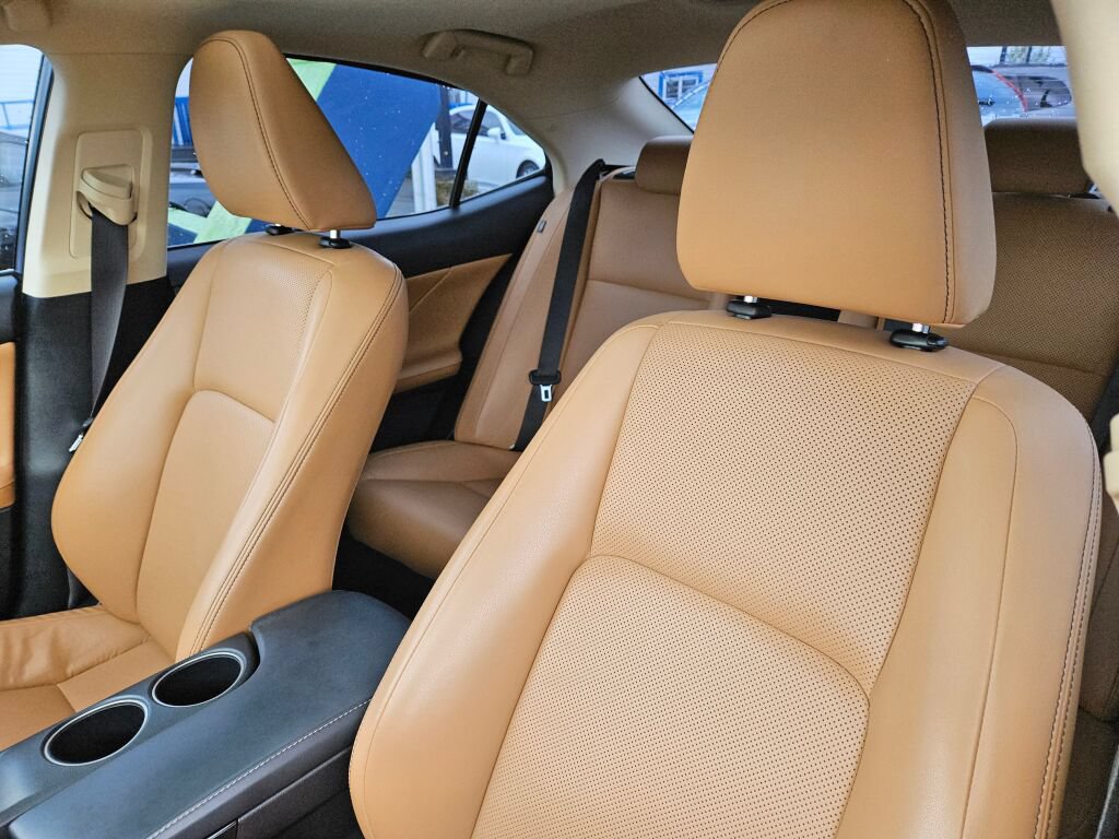 Used 2014 Lexus IS 250 RWD image 11