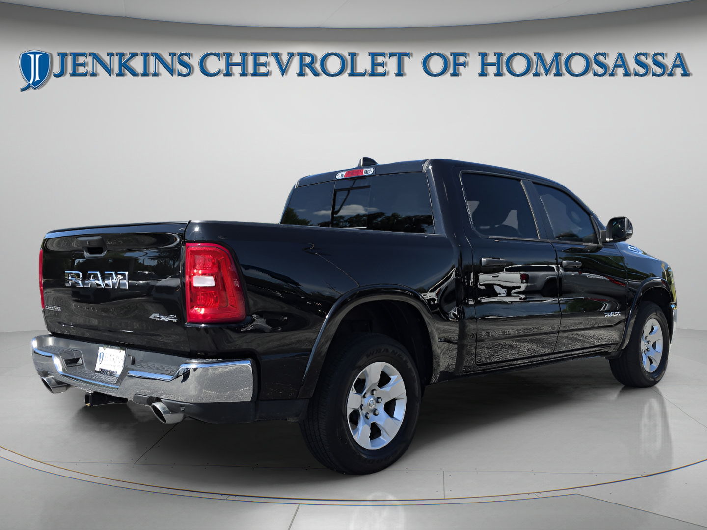 Used 2025 RAM 1500 Big Horn AWD/4WD image 3