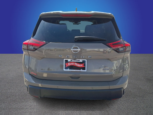 Used 2025 Nissan Rogue SV AWD/4WD image 5