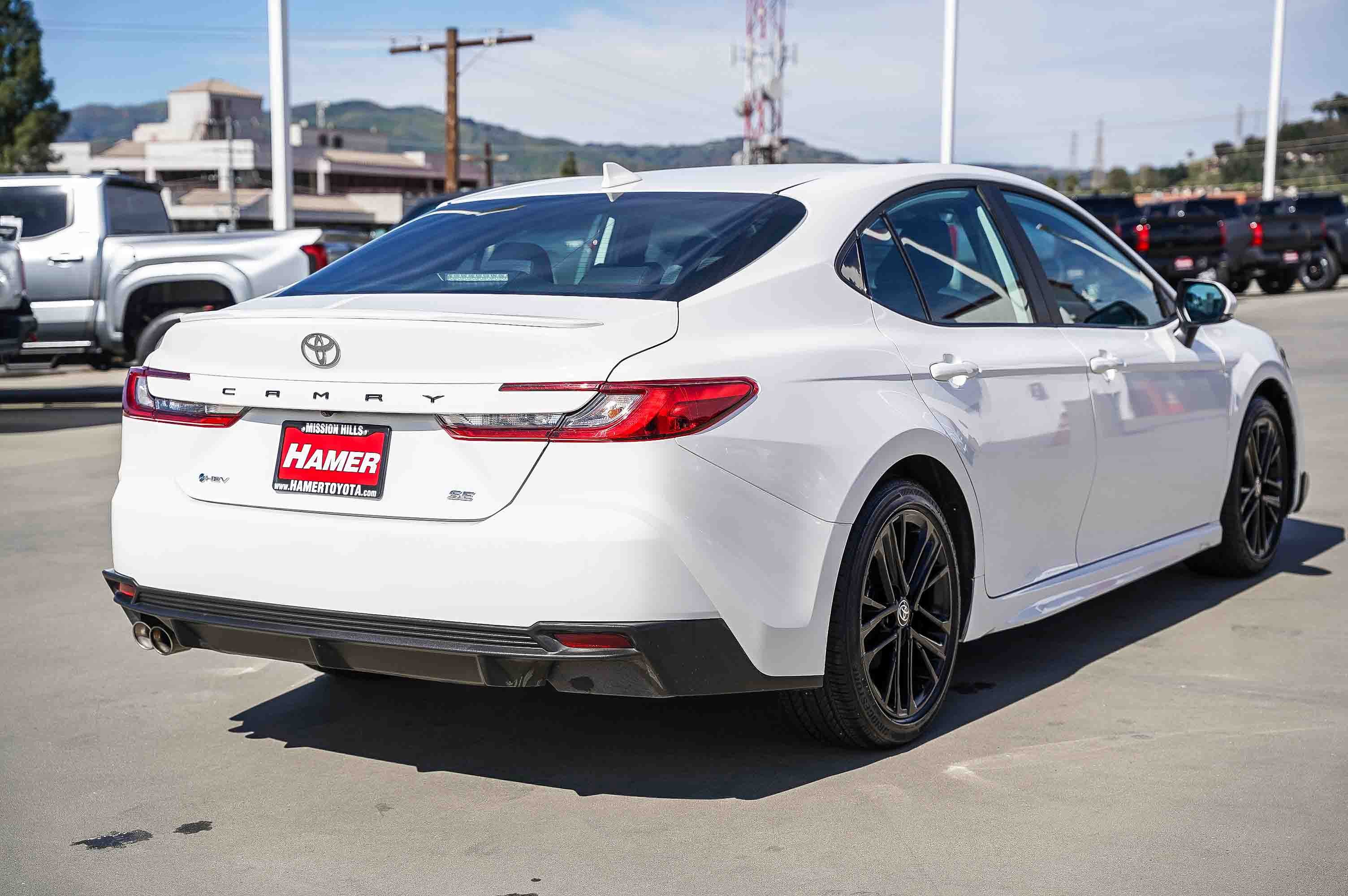 Certified 2025 Toyota Camry SE image 11