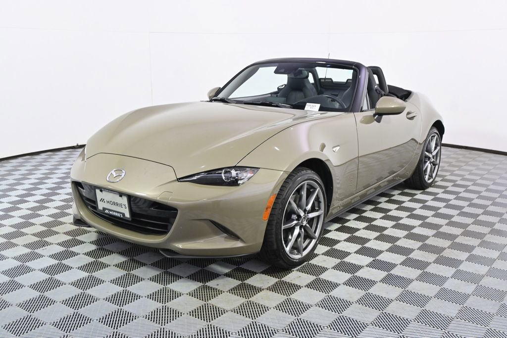 Used 2023 MAZDA MX-5 Miata Grand Touring RWD image 11