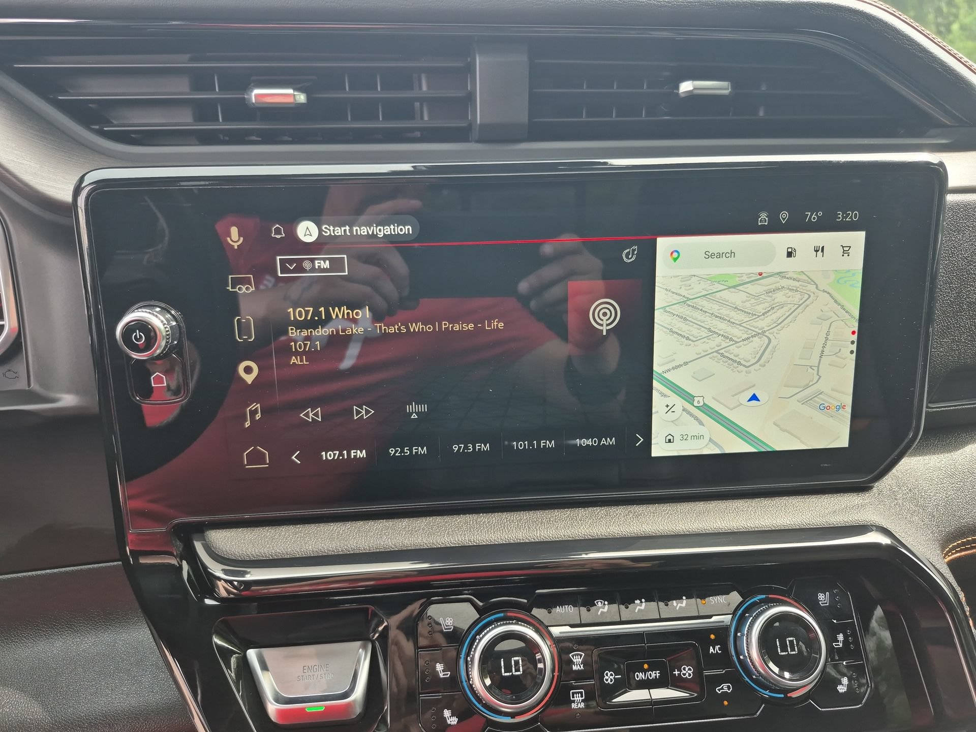 Certified 2025 GMC Sierra 2500 AT4 w/ AT4 Premium Plus Package AWD/4WD image 14