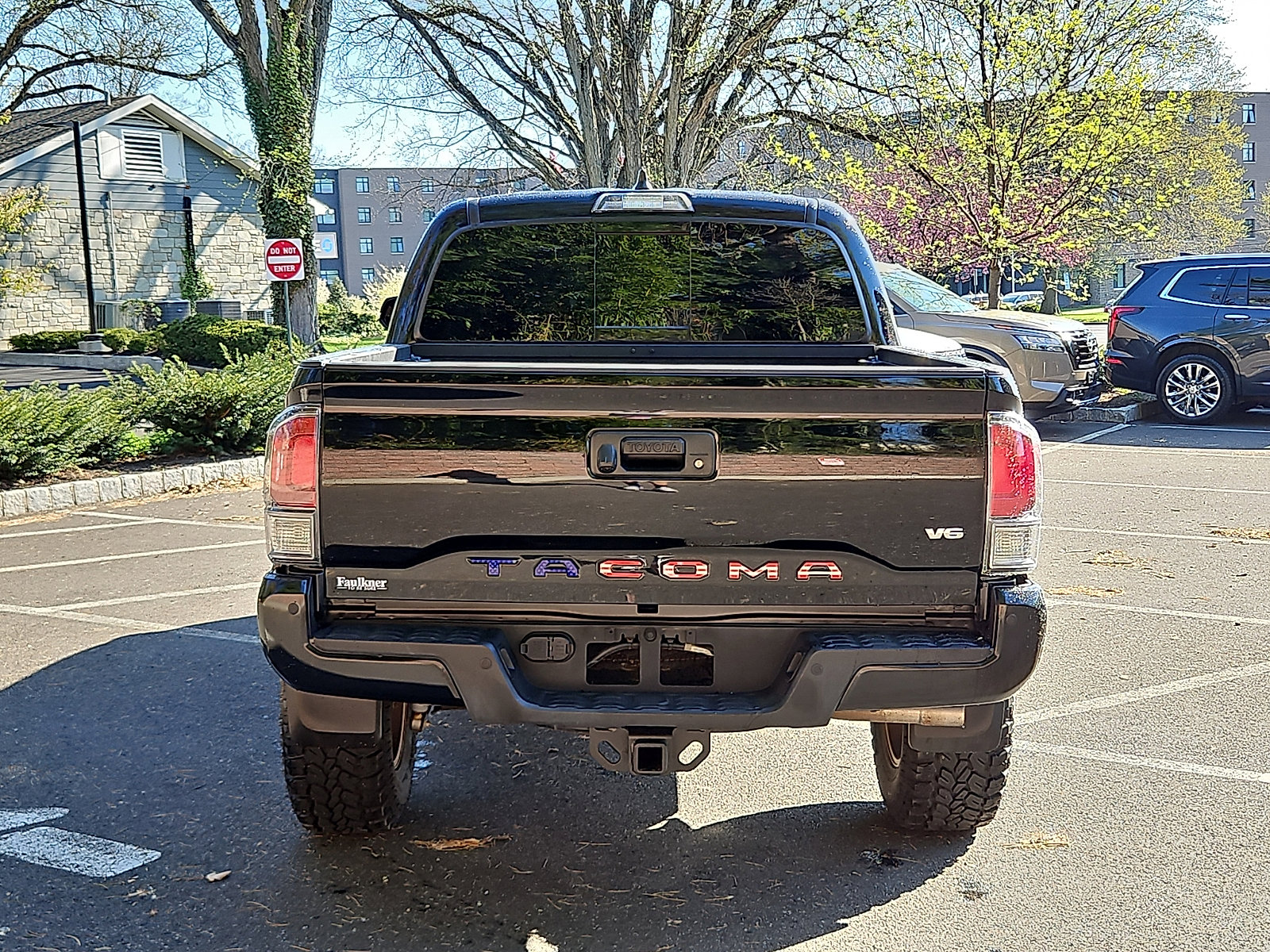 Used 2023 Toyota Tacoma TRD Off-Road w/ Technology Package AWD/4WD image 5