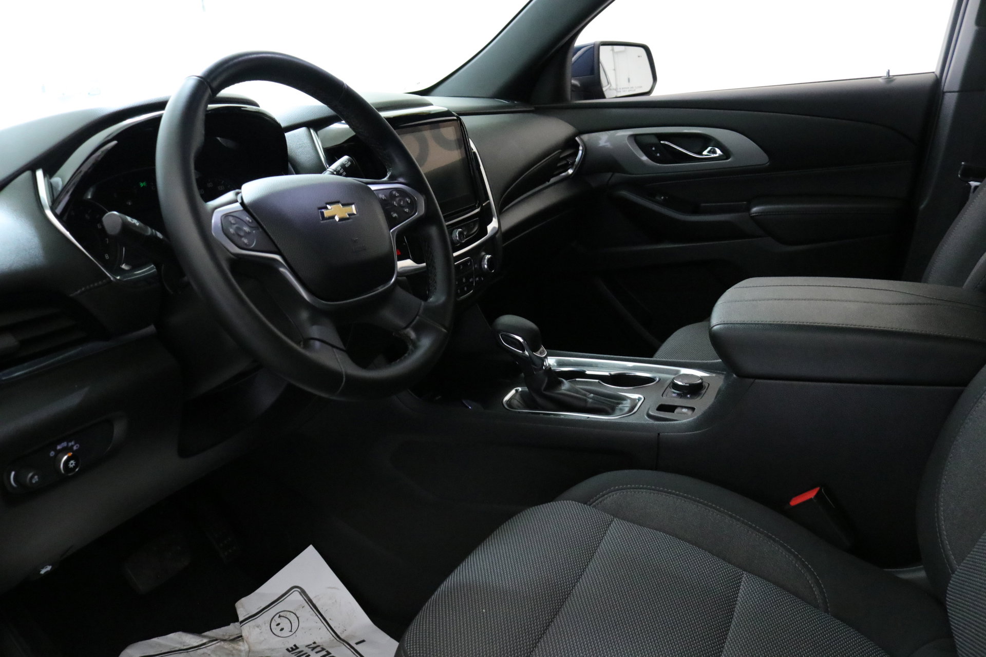 Used 2023 Chevrolet Traverse LT w/ LPO, Floor Liner Package image 24