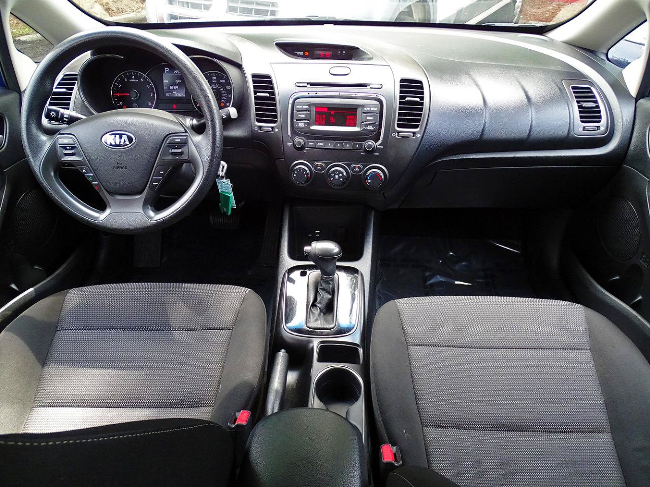 Used 2017 Kia Forte LX FWD image 26