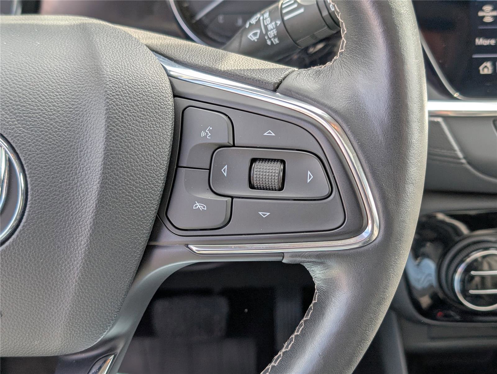 Used 2023 Buick Encore GX Essence w/ Experience Buick Package image 23