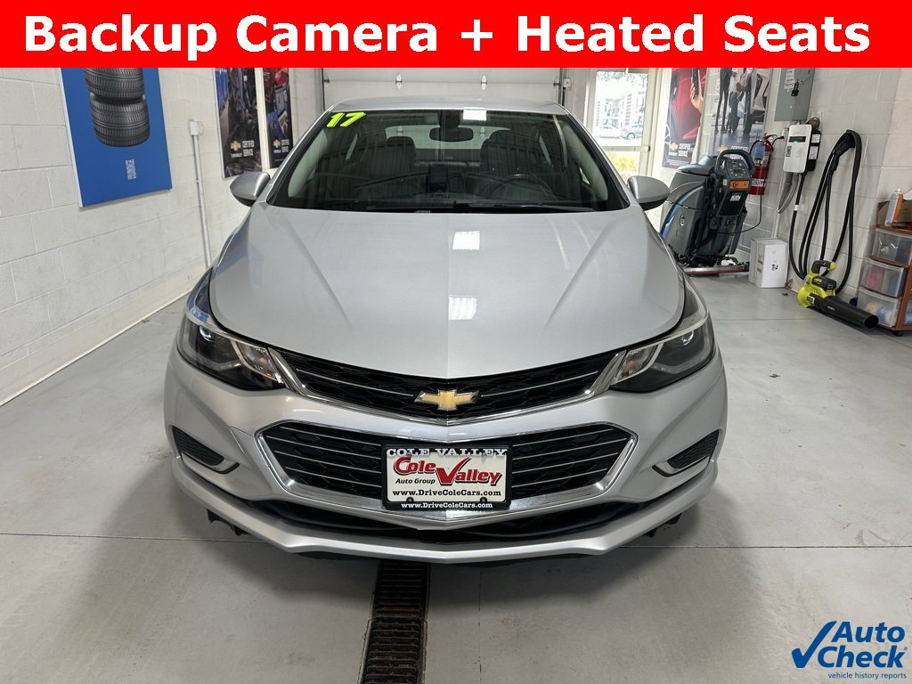 Used 2017 Chevrolet Cruze Premier image 2