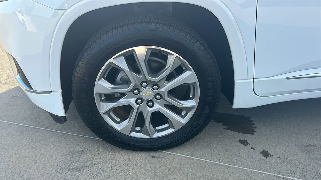 Used 2019 Chevrolet Traverse Premier w/ Driver Confidence II Package image 7