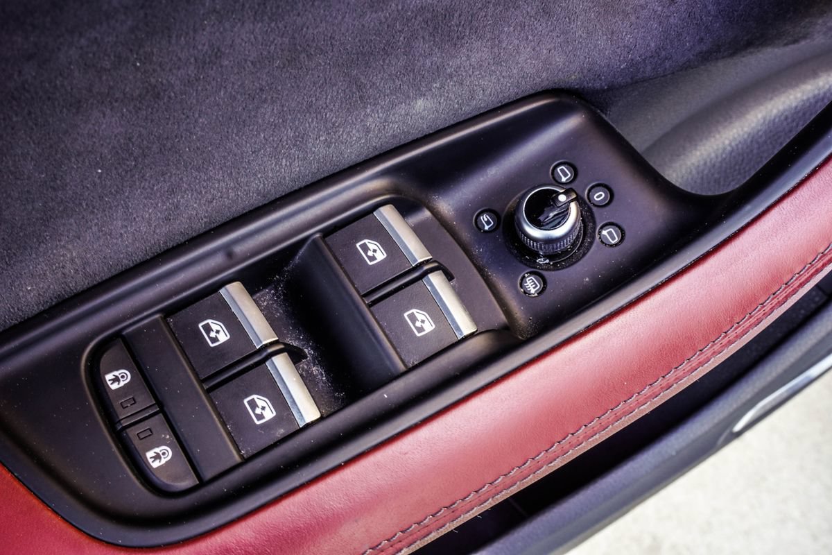 Used 2023 Audi SQ7 Prestige AWD/4WD image 34