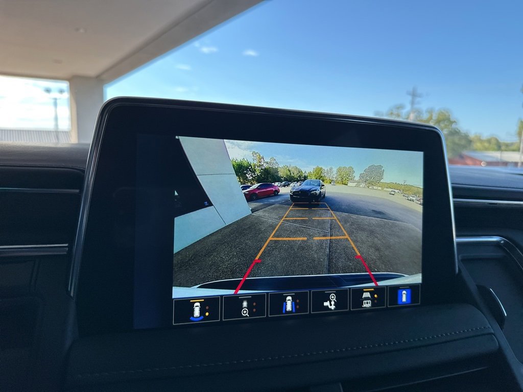 Used 2024 Chevrolet Suburban Z71 w/ Luxury Package image 22