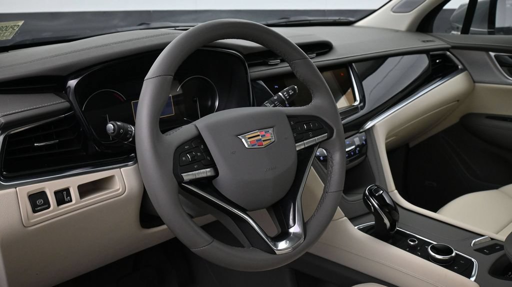 Certified 2024 Cadillac XT6 Premium Luxury FWD image 9