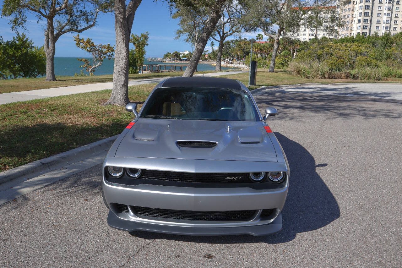 Used 2015 Dodge Challenger SRT Hellcat RWD image 13