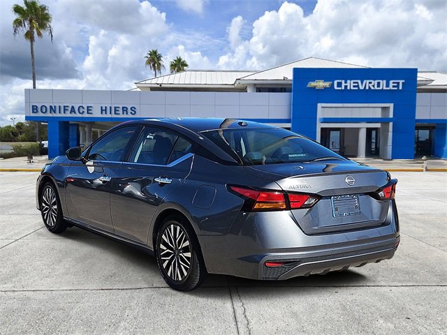 Used 2024 Nissan Altima 2.5 SV image 3