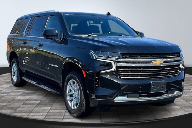 Used 2022 Chevrolet Suburban LT image 3