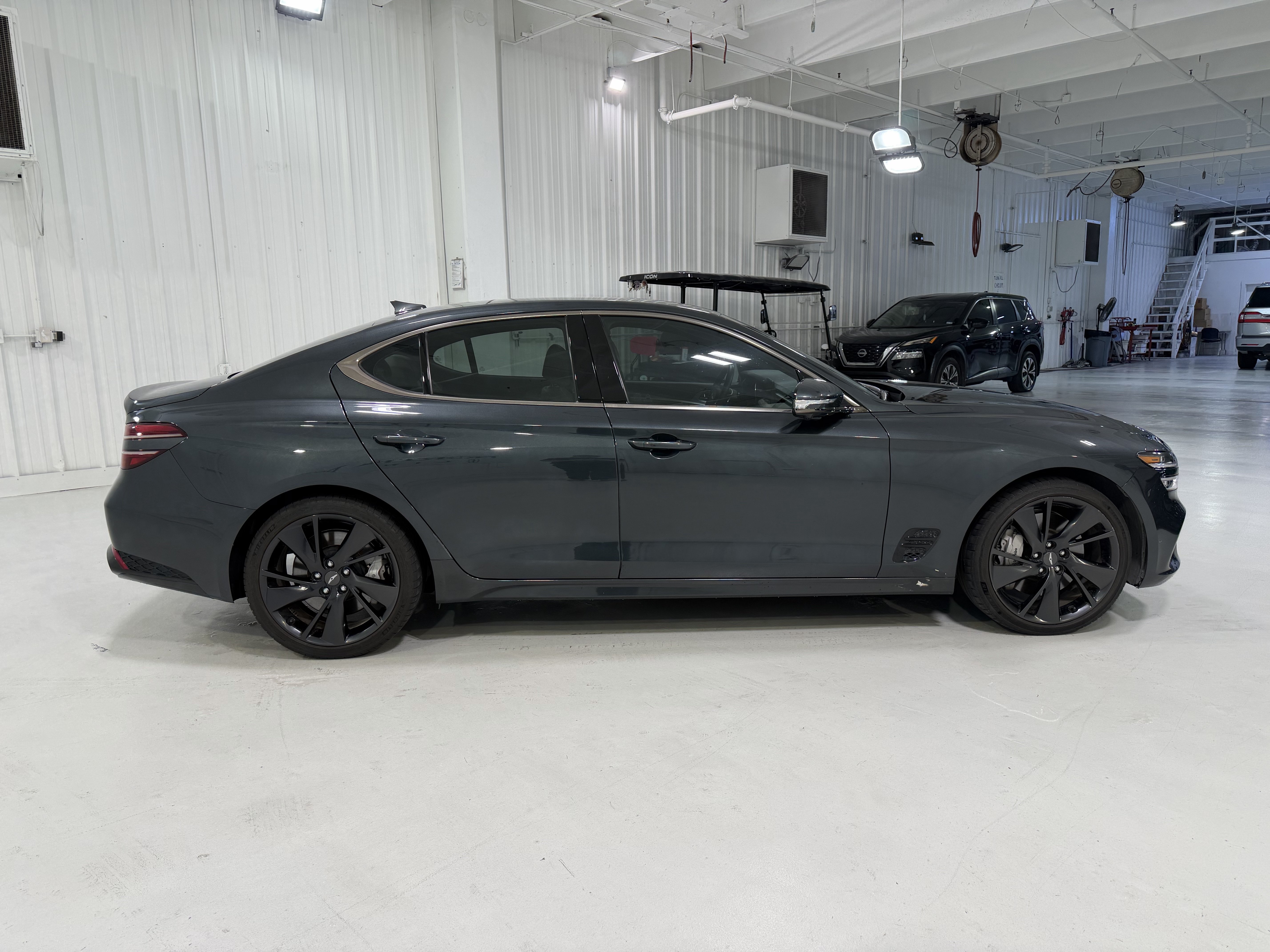 Used 2023 Genesis G70 3.3T w/ Sport Prestige Package RWD image 10