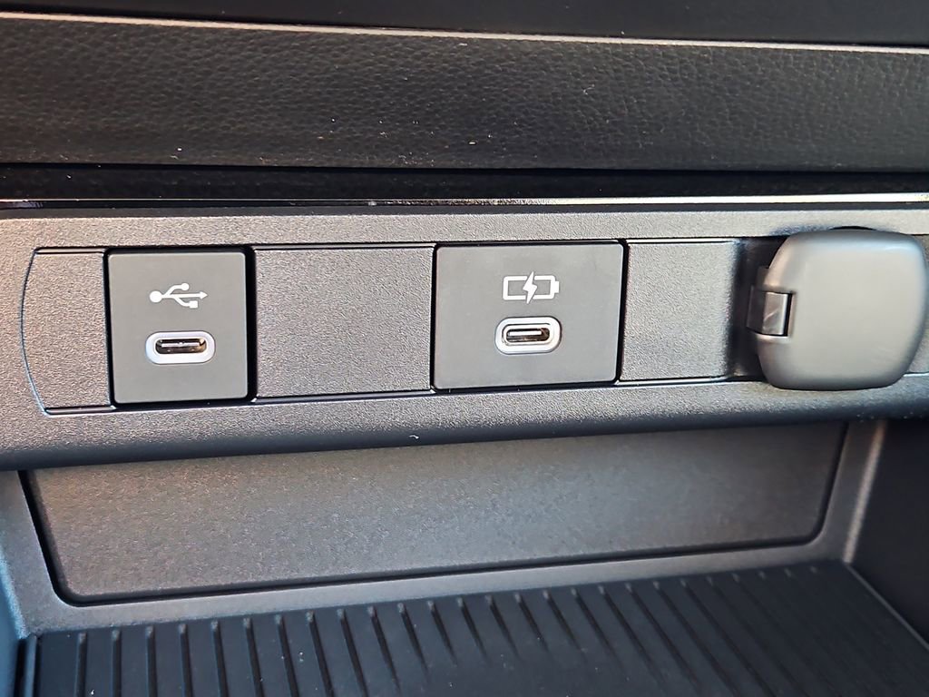 New 2026 Toyota Prius Plug-In Hybrid FWD image 13