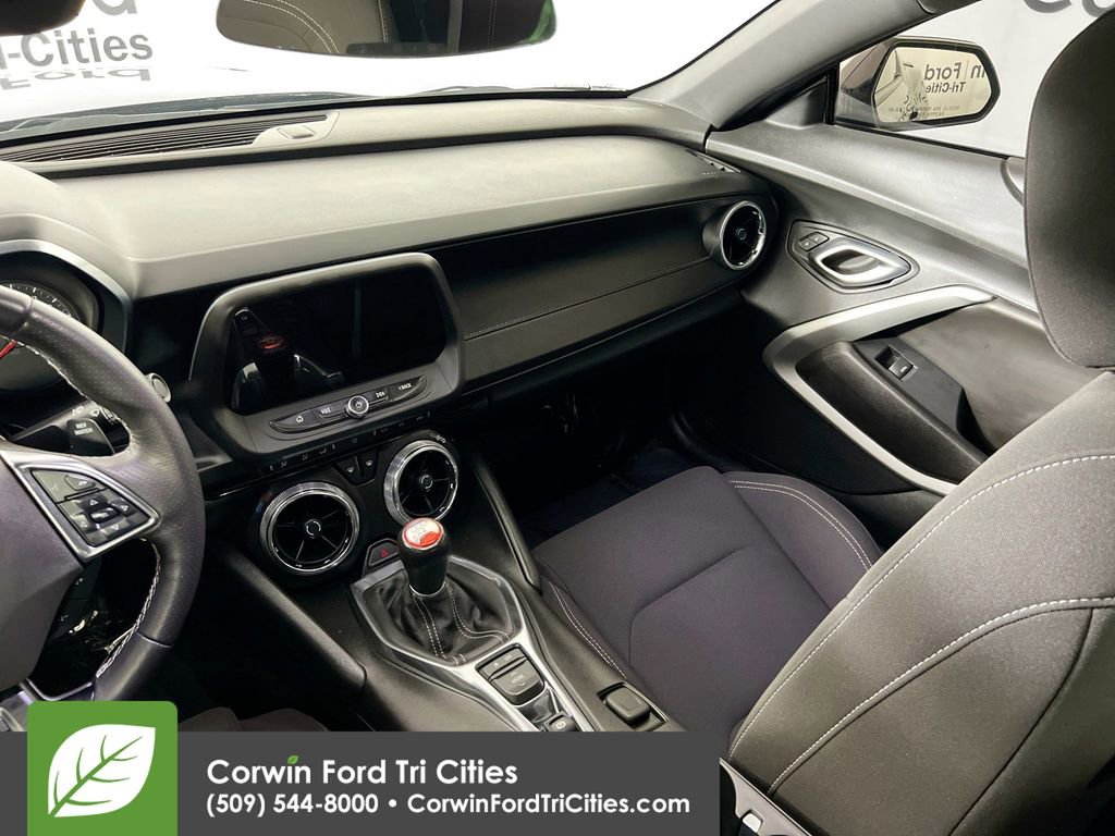 Used 2018 Chevrolet Camaro SS image 26